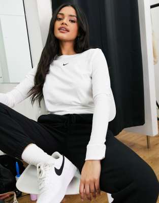 nike move to zero t shirt