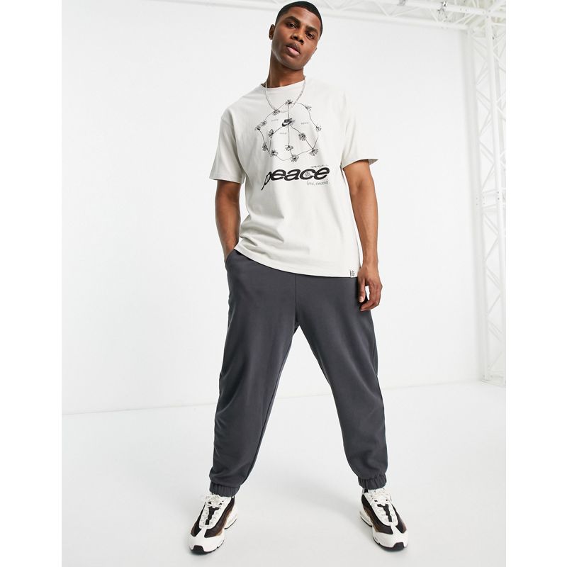 Activewear 5HSfW Nike - Move to Zero - T-shirt oversize color pietra con grafica
