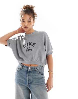 Nike Nike MSC fleece cropped t-shirt in grey