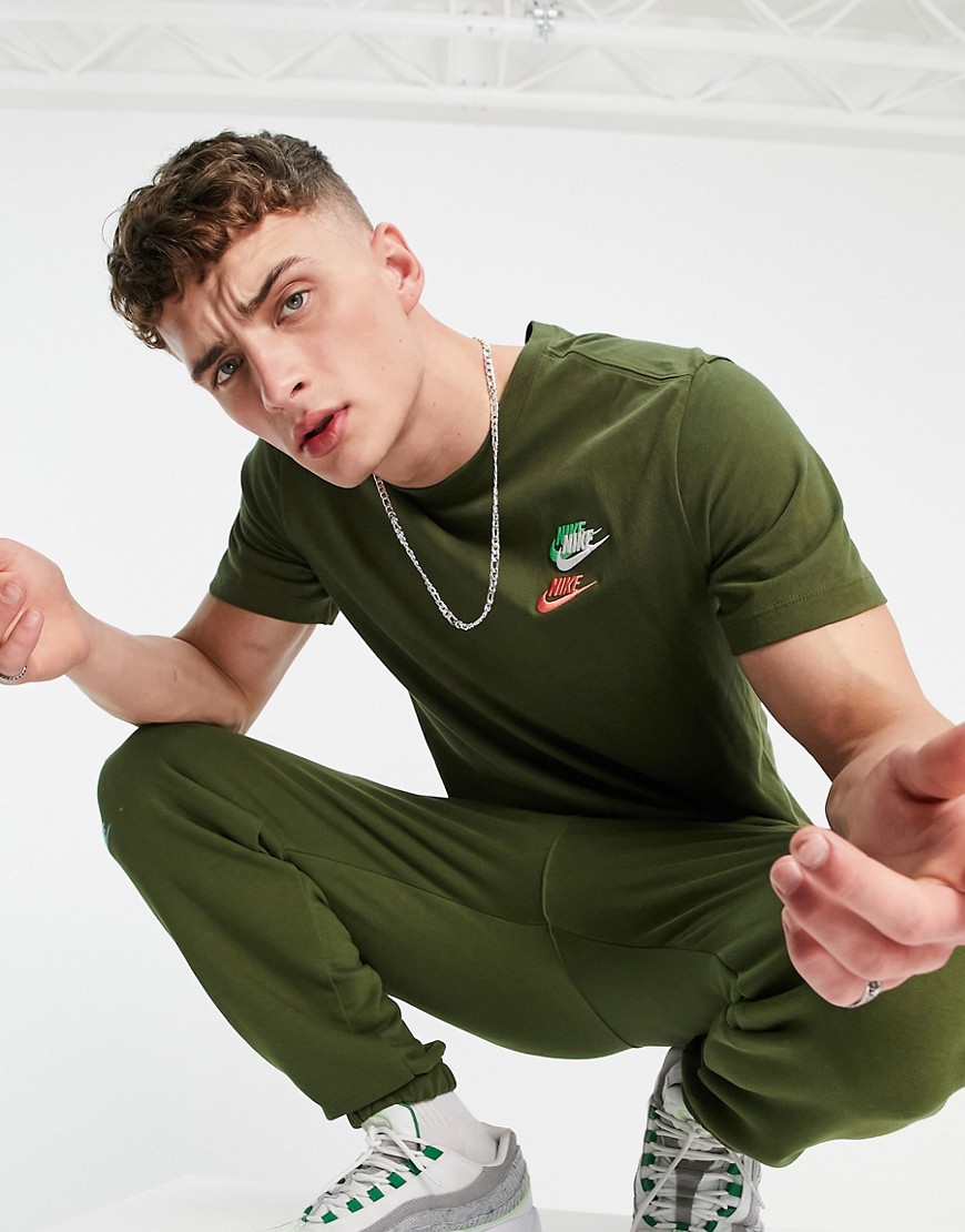 Nike Multi Futura t-shirt in khaki-Green