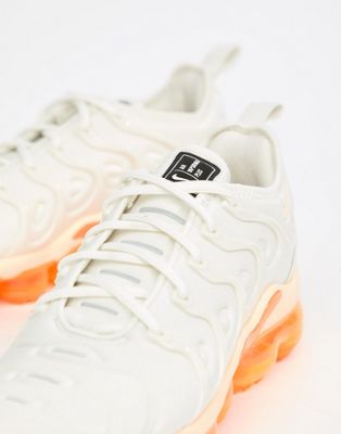 Nike W Air Vapormax Plus Blanc Shoes and bags