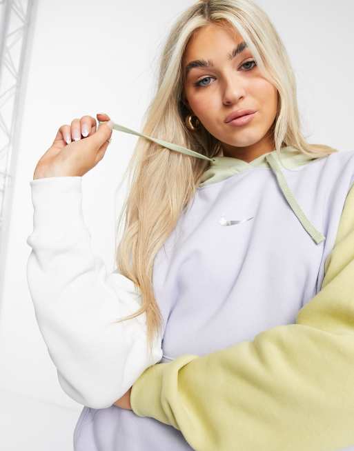 Nike – Zielono-niebieski dres z blokami kolorów i metalicznym logo Swoosh , 2 z 2