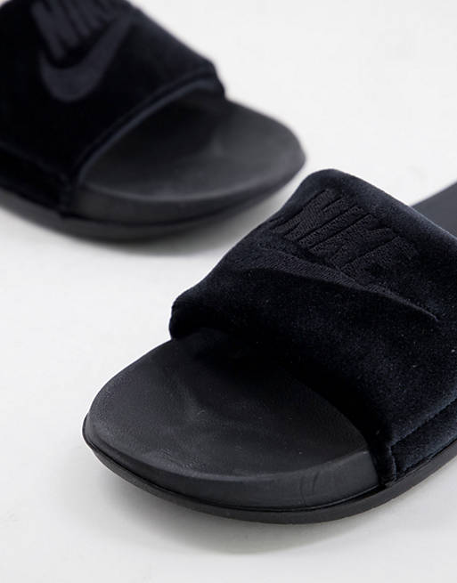 Shoes Flip Flops/Nike Offcourt sliders in black velour 