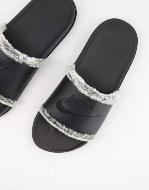 Faux fur 2025 nike slides