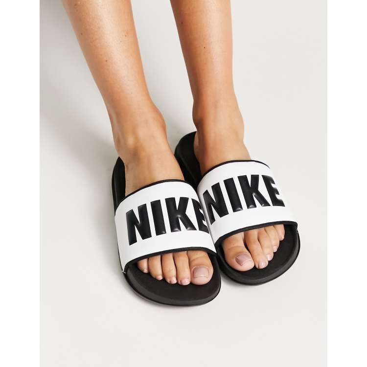 Black white outlet nike slides