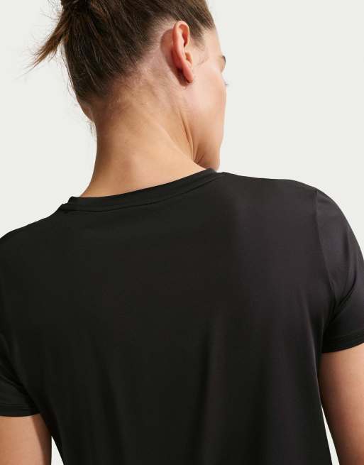 Nike One Classic Dri-FIT fitted short sleeve top in black, 2 of 4