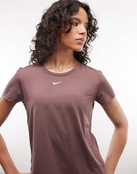 Nike One Classic short sleeve t-shirt in brown - view 1