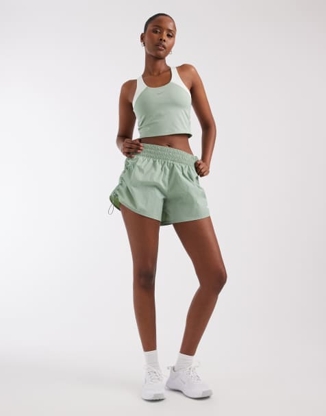 Nike One Training 5 inch shorts in green - view 1
