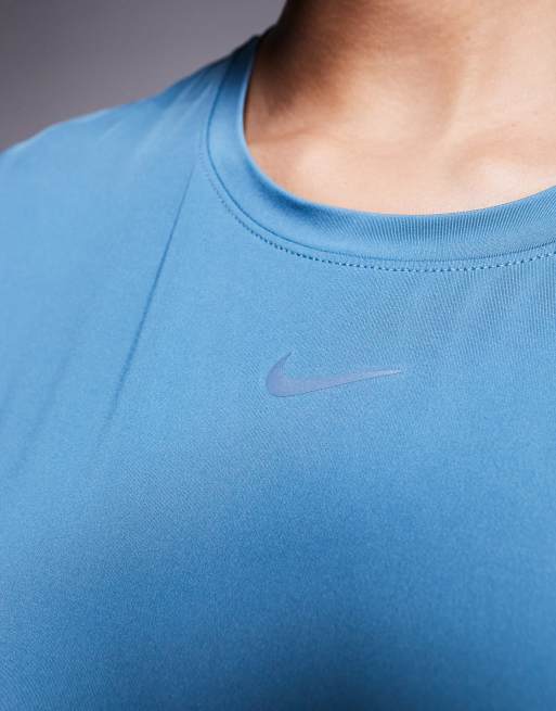 Nike One Training classic t-shirt in blue, 3 of 4
