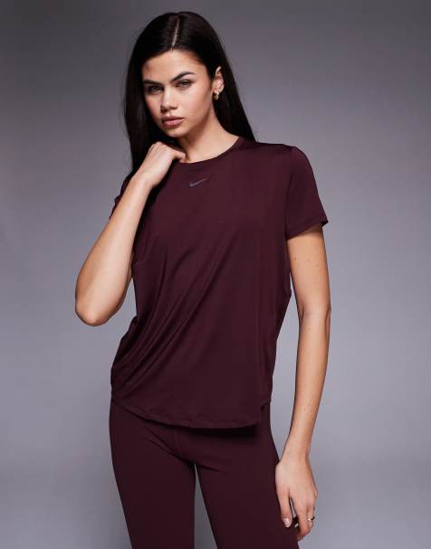 Nike One Training classic t-shirt in burgundy - view 1