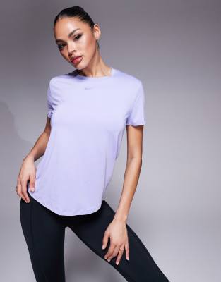 Nike One Training Classic T-shirt In Purple