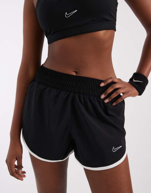 Nike – One Training – Czarne szorty z tkaniny, 3 z 5