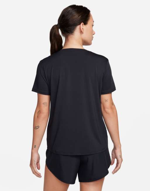 Nike One Training Dri-Fit classic T-shirt in black, 4 of 4