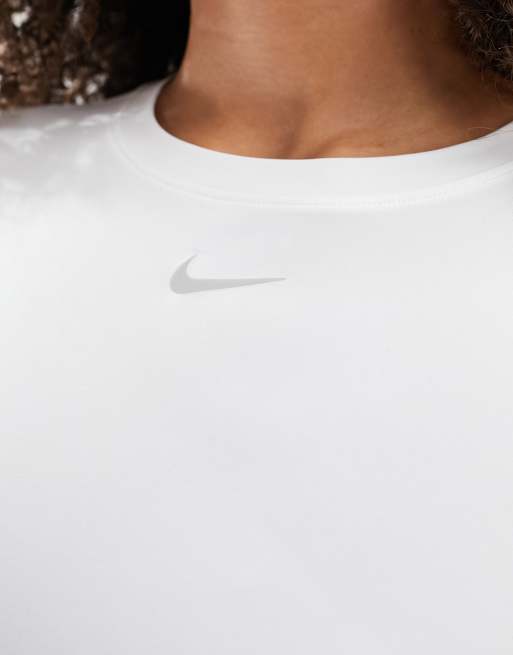 Nike One Training Dri-Fit classic t-shirt in white, 2 of 4