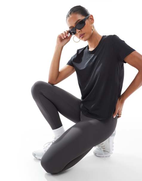Nike – One Training Dri-FIT – Czarny dopasowany T-shirt - view 1
