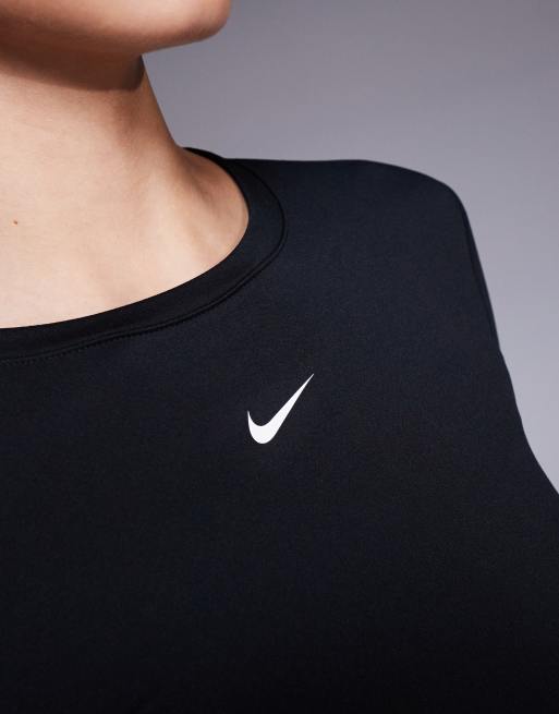 Nike - One Training - Dri-FIT getailleerde top met lange mouwen in zwart, 3 van 4
