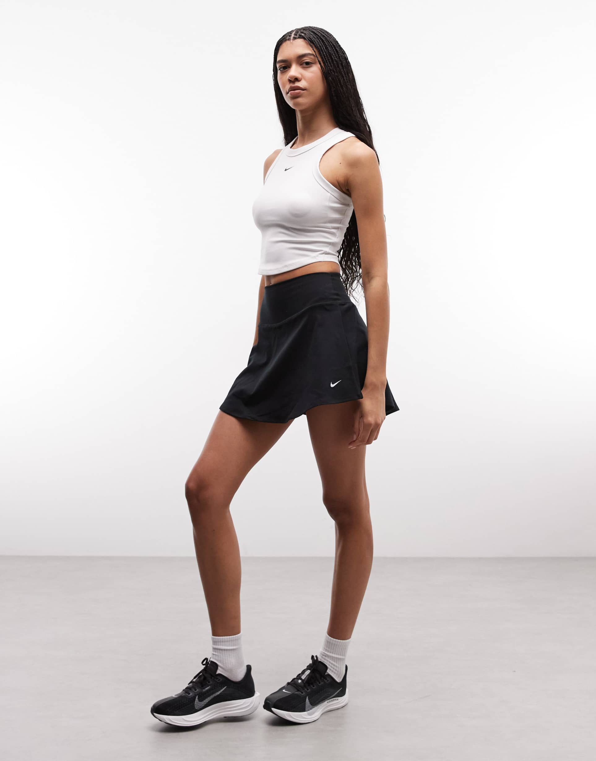 nike one training dri-fit high rise skirt in black