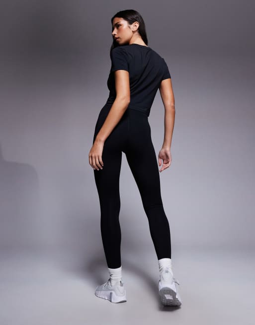 Nike - One Training - Dri-FIT - Legging met naadloze voorkant en hoge taille in zwart, 3 van 5