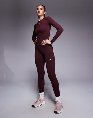 Nike - One Training Dri-FIT - Leggings in Burgunderrot mit hohem Bund und nahtloser Vorderseite