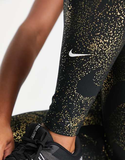Nike One – Training Dri-FIT – Leggings in Schwarz mit glitzerndem Muster und mittelhohem Bund, 3 von 4