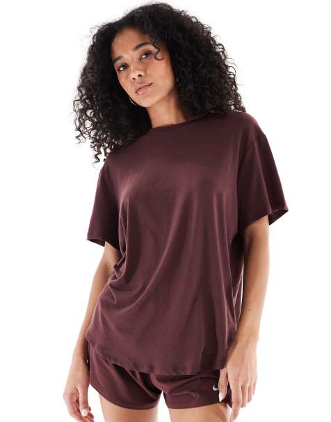 Nike One Training Dri-FIT relaxed  t-shirt in burgundy - view 1