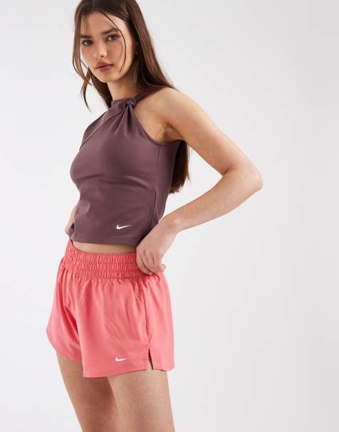 Nike – One Training – Dri-FIT – Rosa 2-i-1-shorts med medelhög midja, 3-tum - view 1