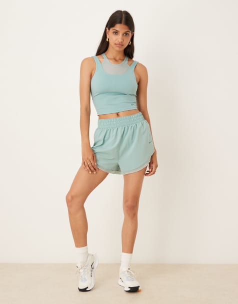 Nike - One Training - Dri-FIT - Short van 3 inch met ruches en hoge taille in lichtblauw - view 1