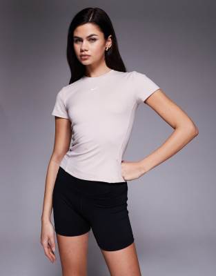 Nike One Training pink 8690₽