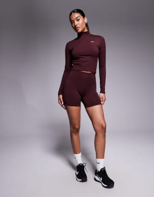 Nike Training Nike One Training high waisted 5 inch legging shorts in burgundy-Red