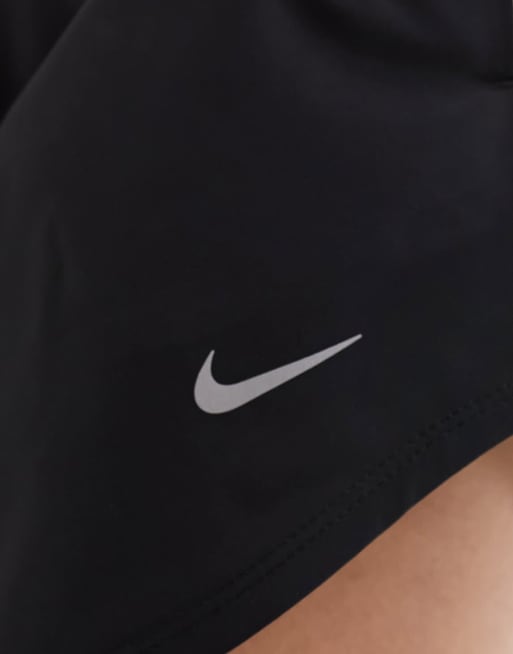 Nike One Training high waisted shorts in black , 4 of 5