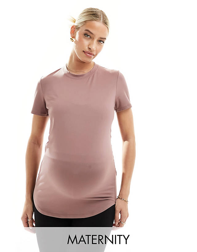 Nike Training - Nike One Training maternity t-shirt in mauve