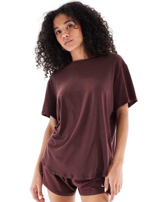 Nike One Training relaxed  t-shirt in burgundy