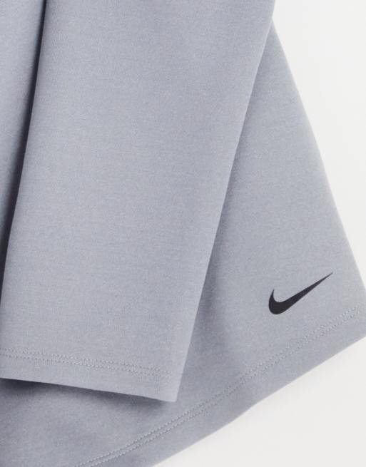 Nike - One - Training - Therma-FIT Standard - Sweatshirt met lange mouwen en 1/4 rits in grijs, 3 van 4