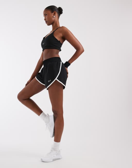 Nike One Training woven shorts in black, 2 of 5