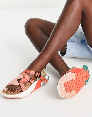 Nike Oneonta sandals in beige and madder root pink - ASOS Price Checker
