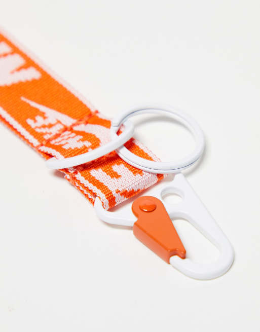 Nike – Oranget nyckelband, 3 av 4