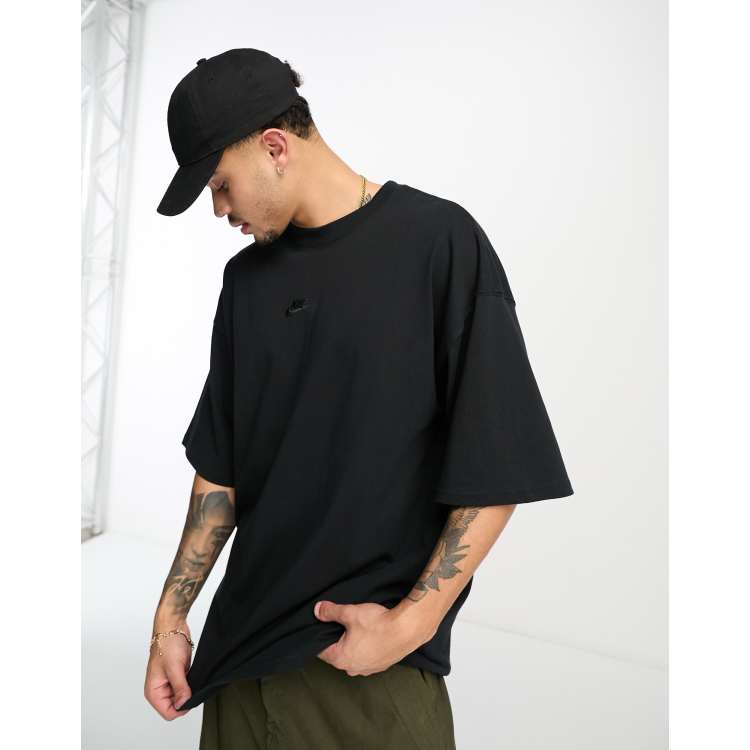 Nike OS Premium Essential Sust T-shirt in black