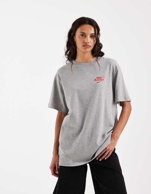 Nike oversized boxy graphic t-shirt in grey, 3 of 4