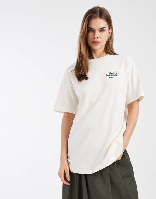 Nike oversized boxy graphic t-shirt in off white, 4 of 4