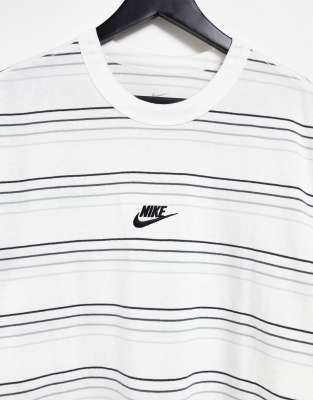 nike oversized stripe t shirt