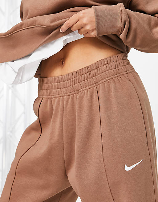 Nike oversized fleece jogger in earth brown