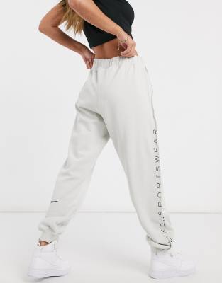 nike beige sweatpants