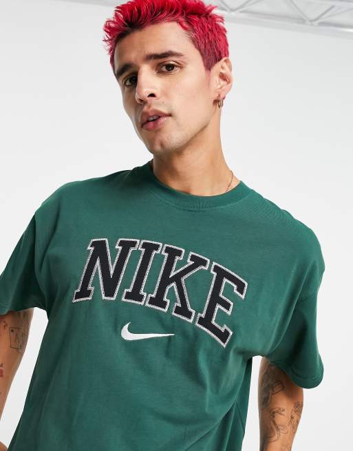 Nike Oversized premium T shirt med retro logo i morkegron