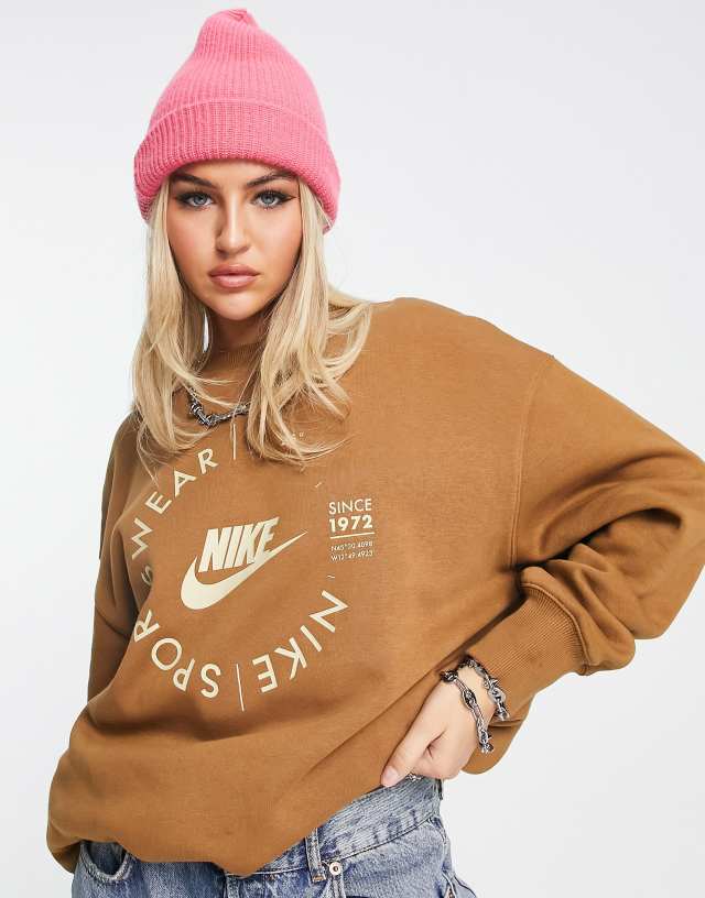 Nike oversized sweat in brown