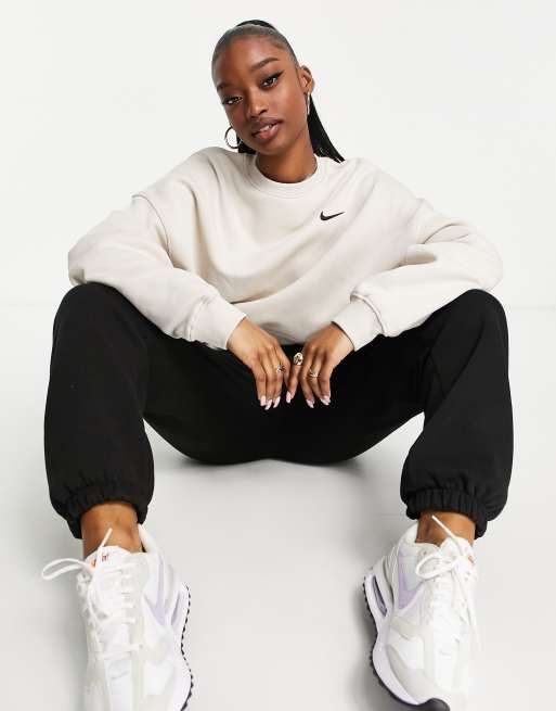 Nike - Oversized sweatshirt met rechte pasvorm en mini Swoosh in woestijnzand