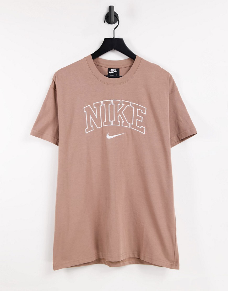 Nike - Oversized T-shirt van zware stof met retro logo in desert dust S14-Neutraal