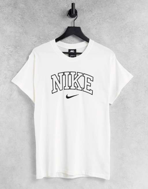 Nike - Oversized uniseks boyfriend T-shirt met vintage logo in gebroken wit