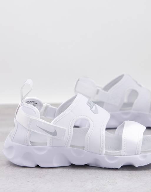 Sandale store nike blanche