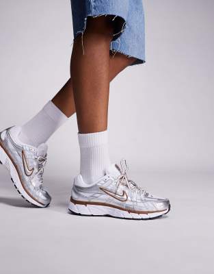 Nike - P-6000 - Baskets unisexes - Argenté et marron