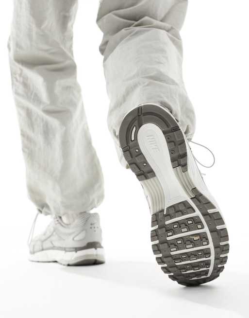 Nike - P-6000 - Baskets unisexes - Gris et blanc , 4 de 5